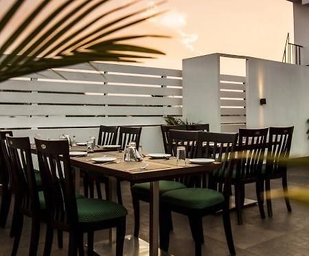 J Hotel Порт Блеър Екстериор снимка